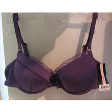 紫色花邊文胸 芬狄詩內(nèi)衣專賣百大CBD店，打造精致舒適的女性穿搭
